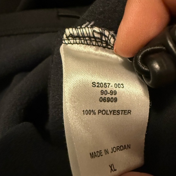 Champion Black Hoodie WALT DISNEY WORLD Men’s Size XL - Picture 9 of 9